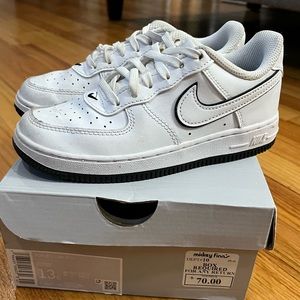 Little boys Nike sneaker